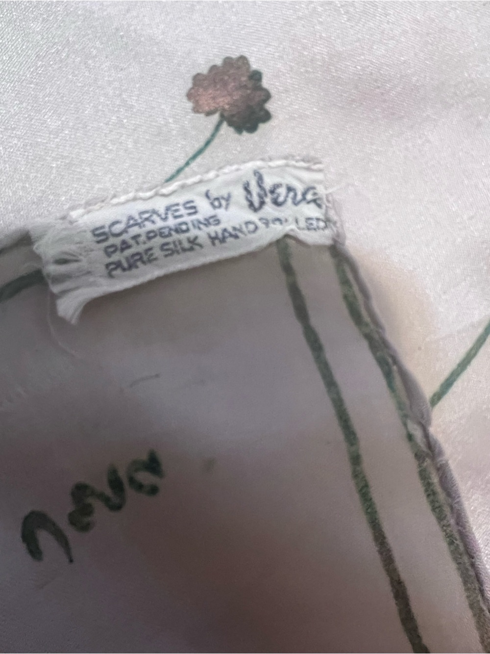 Vintage Scarves by Vera Pure Silk Scarf Ivy Leaf Border Hand Rolled ~30" Square - Picture 3 of 10
